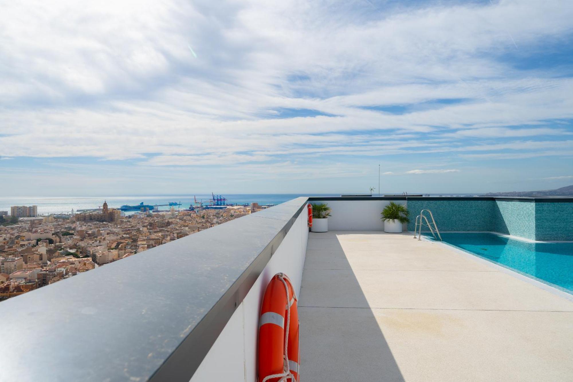 Xpce Urban 3 Malaga Skyline - Parking Free Apartman Kültér fotó